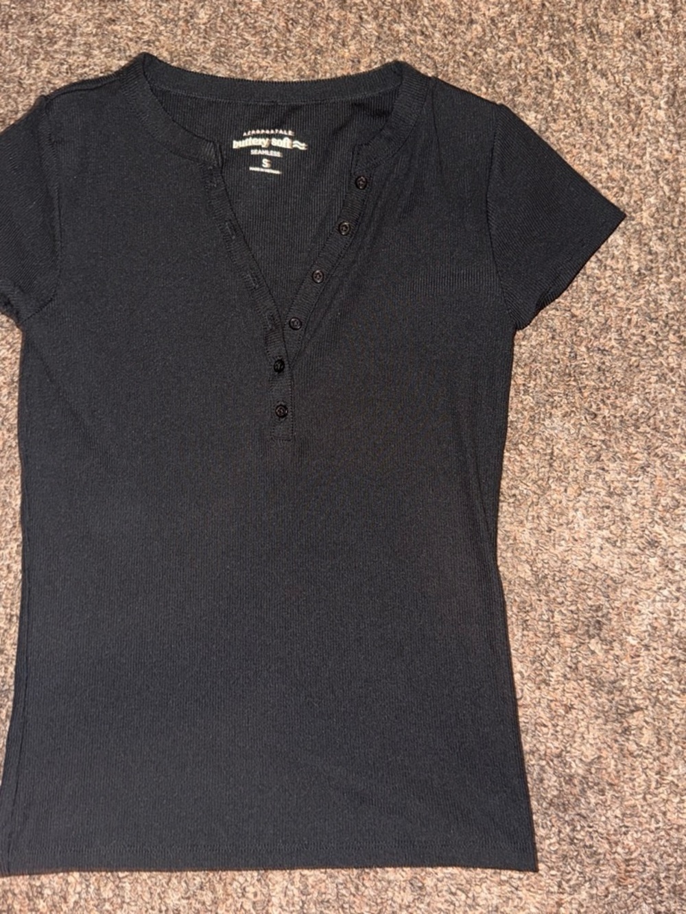 Aeropostale Black Short-Sleeve Henley Tee